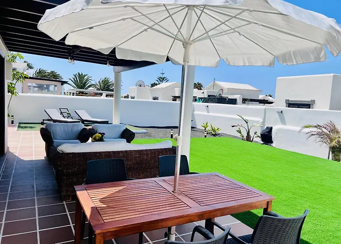 El Faro Playa Blanca (Lanzarote)